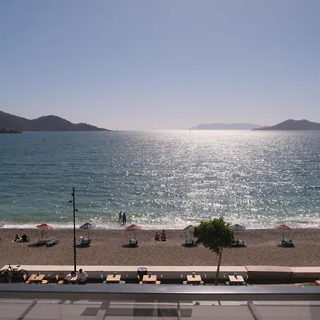 Sea Door Hotel